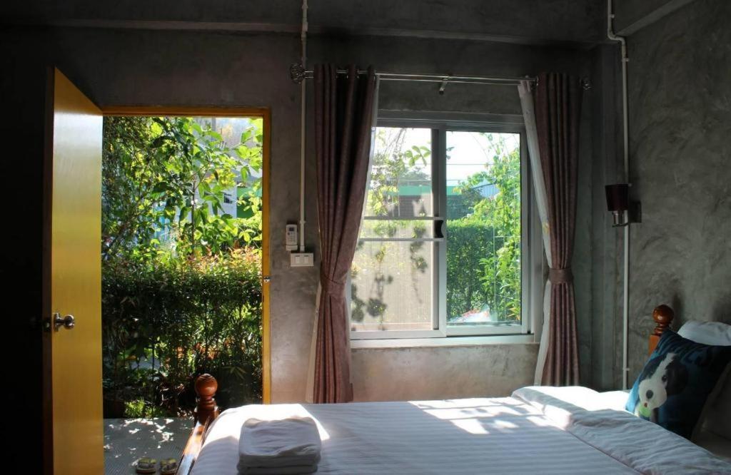 Rommai Rimnaam Resort Ranong Exterior photo